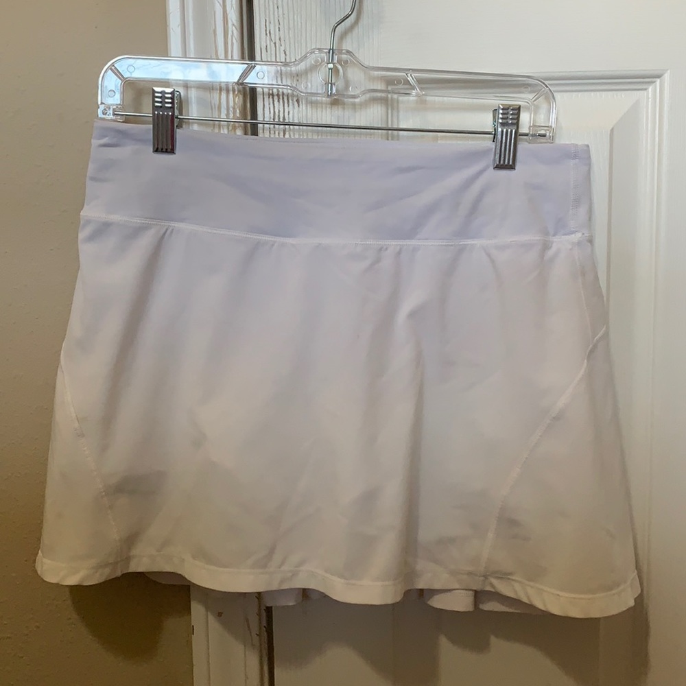 lululemon skirt. size 6